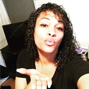 Meet your Posher, Vanessa